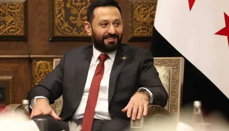 أصدر الرئيس أحمد الشرع، قراراً يقضي بتعيين اللواء عبد القادر طحان (المعروف سابقاً بـ "أبو بلال قدس") رئيساً لـ جهاز الاستخبارات العامة