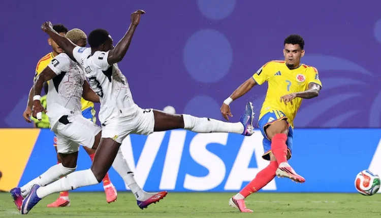 حجز منتخب كولومبيا الأول لكرة القدم مقعده رسميًا في دور الـ 16 لبطولة كأس العالم، بعد تحقيقه فوزًا ثمينًا ومستحقًا على نظيره الغاني
