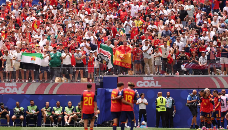 وجه منتخب إسبانيا رسالة تحذير شديدة اللهجة لجميع منافسيه في بطولة كأس العالم، بعدما حقق فوزاً عريضاً ومستحقاً على نظيره المنتخب النمساوي