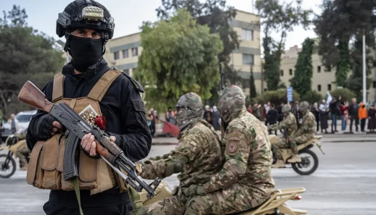 تشهد دمشق وريفها تصعيداً أمنياً؛ حيث أُصيب ثلاثة عناصر من قوى الأمن إثر هجوم استهدف حاجزاً عند مدخل جرمانا بريف دمشق.