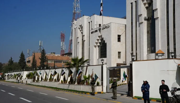 جهاز استخباراتي جديد في سوريا.. إعادة هيكلة أمنية أم إعادة إنتاج للمنظومة؟