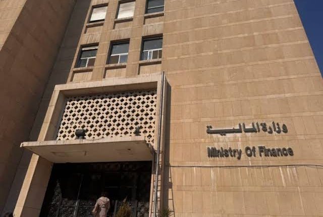 الصكوك السيادية في سوريا.. أداة إنقاذ للموازنة أم محاولة لترميم اقتصاد مثقل بالعجز؟