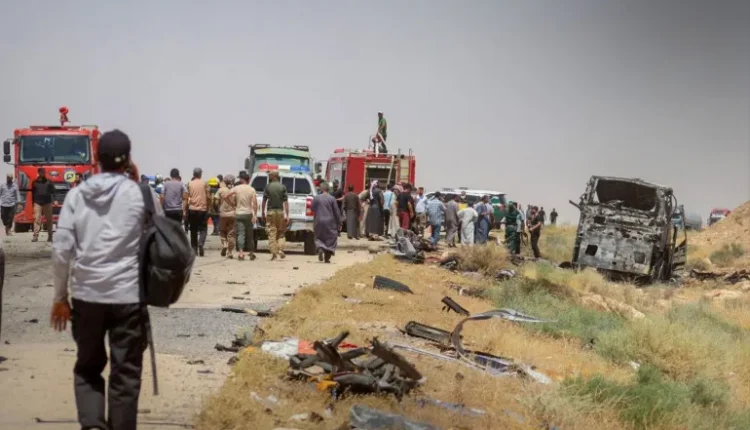 أعادت الحوادث المرورية على طريق دمشق – دير الزور فتح ملف حساس ومستمر يتعلق بالتهميش التنموي والفجوة الخدمية بين العاصمة والمحافظات الشرقية.