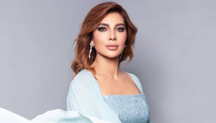 أعلنت النجمة السورية أصالة نصري عن قرب إطلاق أحدث أعمالها الغنائية، مؤكدة أن الأغنية المرتقبة تحمل طابعاً عاطفياً وخاصاً جداً بالنسبة إليها