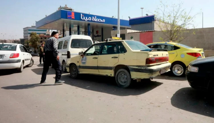 البنزين أزمة الوقود في سوريا خلال الأسابيع الماضية من مجرد نقص المادة وارتفاع الطلب عليها إلى سؤال أكثر حساسية يتعلق بـ جودة البنزين