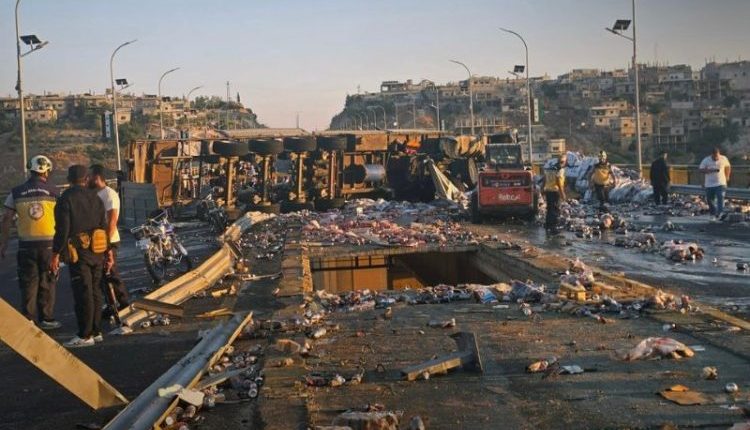 حادث شاحنة على جسر الرستن.. وفاة وإصابة يعيدان سؤال سلامة الطرق في سوريا