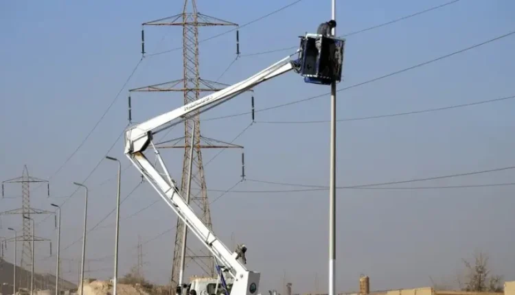 أزمة الكهرباء تهدد 30 منشأة صناعية في حماة.. الصناعيون أمام كلفة خط جديد أو توقف الإنتاج