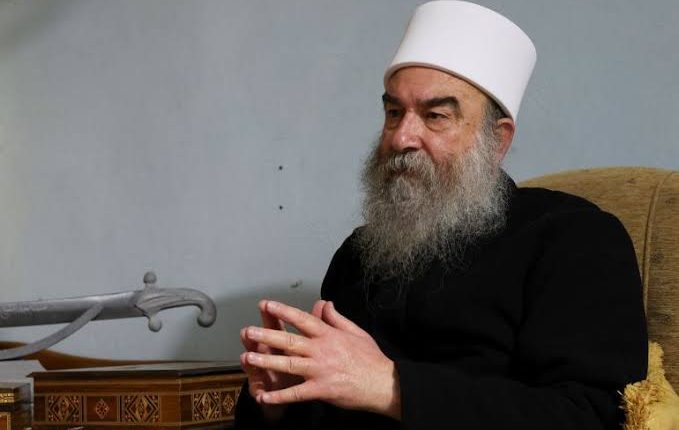 دعا الرئيس الروحي لطائفة الموحدين الدروز في السويداء، حكمت الهجري، إلى بناء دولة مدنية في سوريا تضمن المساواة بين المواطنين
