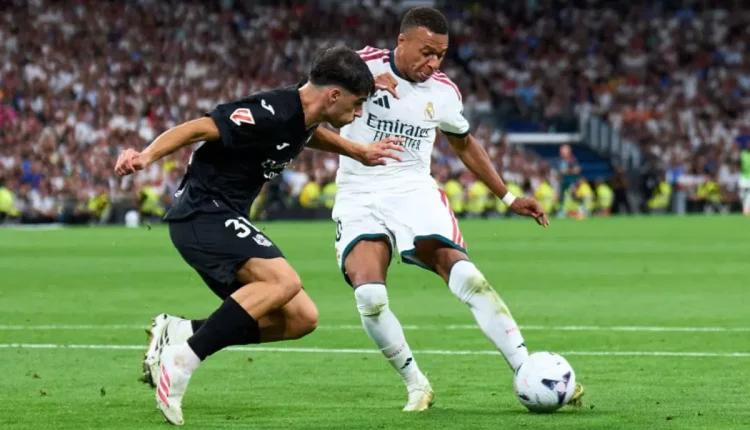 حقّق نادي ريال مدريد فوزاً عريضاً على ضيفه ريال سوسيداد بنتيجة (4-1)، في اللقاء الذي جمع الفريقين مساء الأربعاء على ملعب «سانتياغو برنابيو»
