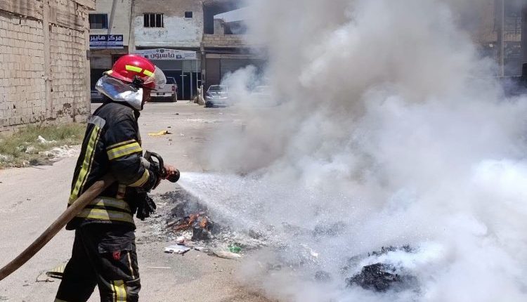 الدفاع المدني السوري يعلن وفاة شخصين وإصابة 28 آخرين جراء 28 حادث سير و83 حريقاً في مناطق متفرقة من سوريا خلال 24 ساعة.