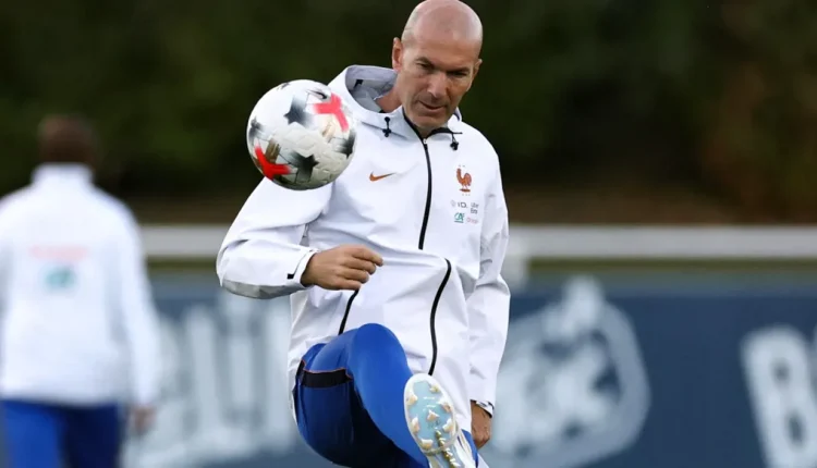 يترقب عشاق كرة القدم مواجهة قوية تجمع منتخب فرنسا بنظيره التركي، مساء الجمعة، في افتتاح مشوار المنتخبين ببطولة دوري الأمم الأوروبية