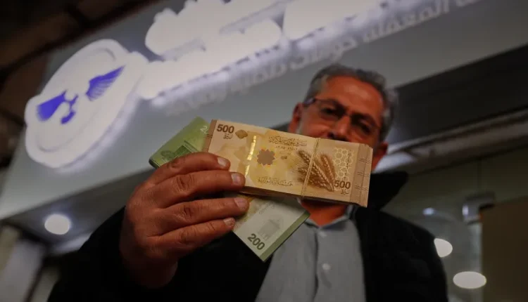 تذبذب سعر الصرف في سوريا يربك الإنتاج.. كلفة متغيرة واستثمار يبحث عن الاستقرار