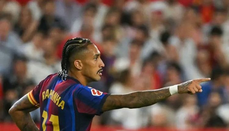 قاد النجم البرازيلي رافينيا فريق برشلونة لتحقيق فوز جديد في الدوري الإسباني، بعدما سجل ثلاثة أهداف «هاتريك» في شباك مضيفه إشبيلية