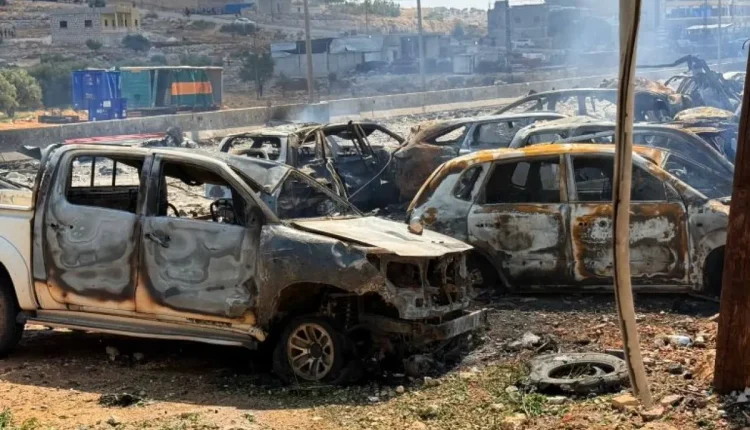 انفجار مستودع أسلحة قرب سرمدا يسفر عن 14 قتيلاً و11 مصاباً، ويعيد ملف تخزين الذخائر ومخلفات الحرب قرب المناطق السكنية إلى الواجهة.