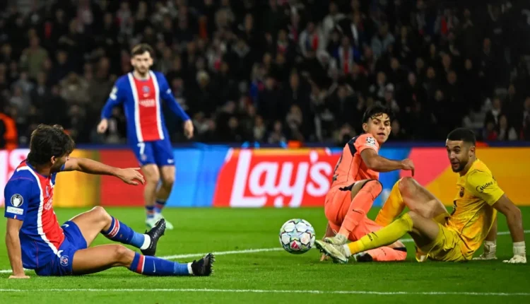 باريس سان جيرمان يهزم برشلونة 4-2 في دوري أبطال أوروبا 2026-2027، وليفربول يفوز على فياريال 4-3 ومانشستر سيتي يكتسح أيك أثينا 5-1.