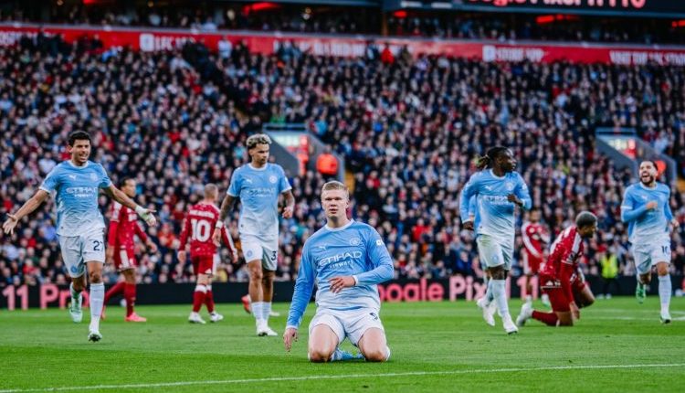 مانشستر سيتي يهزم ليفربول 3-0 في أنفيلد ضمن الدوري الإنكليزي الممتاز، ويواصل صدارة الترتيب بفضل أهداف هالاند ودوكو وريان شرقي.