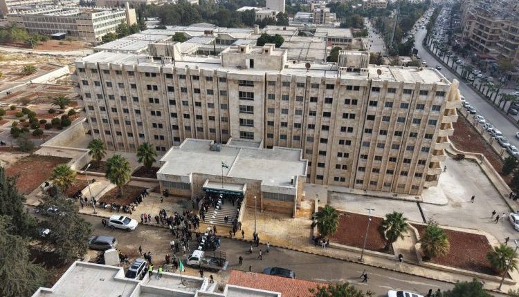 السكن الجامعي في حلب يتحول إلى سوق سوداء.. إيصالات بـ 170 دولاراً وتزوير بالذكاء الاصطناعي