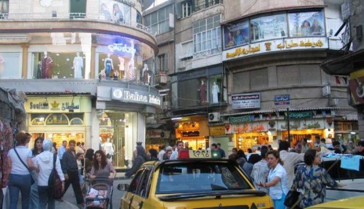تكاسي حلب أمام أزمة الأجرة والعدادات.. تطبيقات النقل تسحب الركاب وخطة التحديث بلا موعد