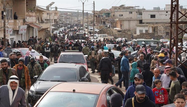 تواجه مدينة درعا وريفاها الشرقي والغربي، جنوب غربي سوريا، نقصاً في مادة الغاز المنزلي منذ أربعة أيام، مع تراجع ساعات التغذية الكهربائية